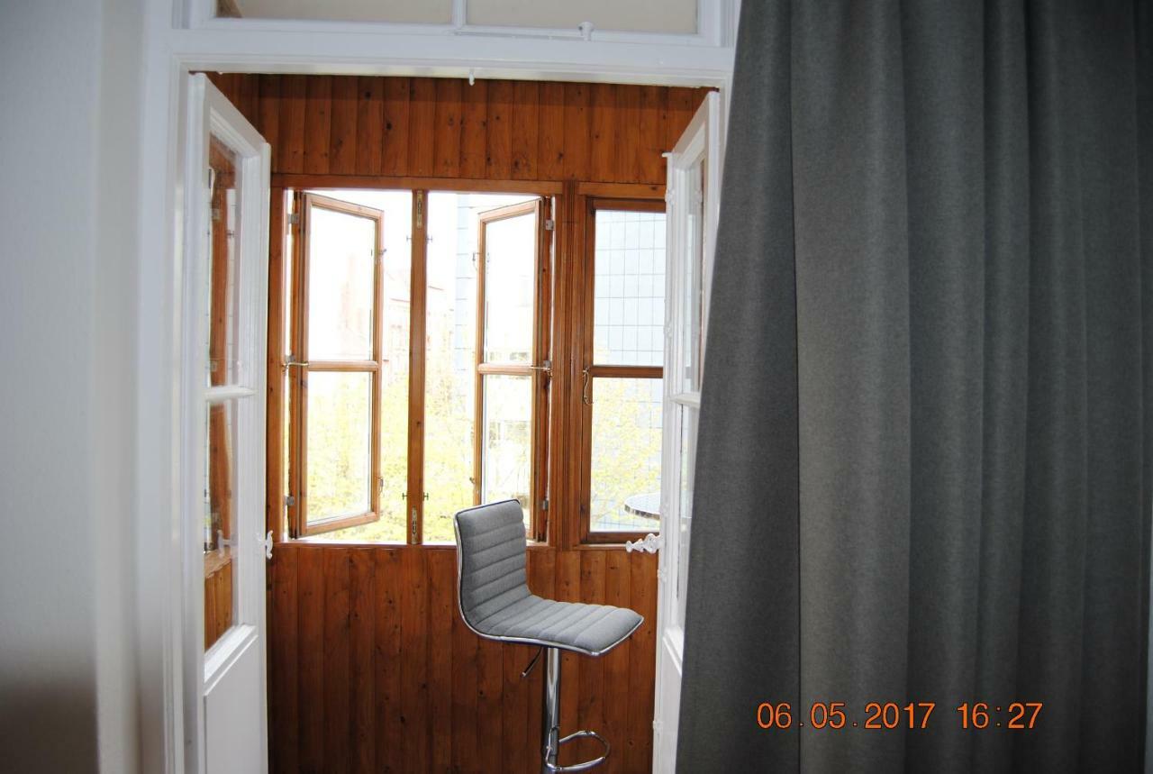 Ruhige Ferienwohnung In Der City Koenigswohnung Kiel Esterno foto