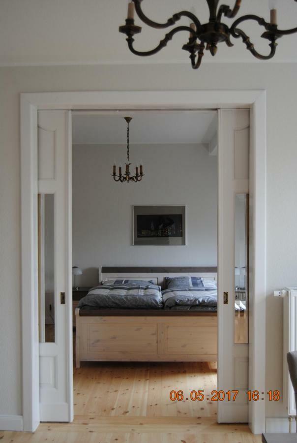 Ruhige Ferienwohnung In Der City Koenigswohnung Kiel Esterno foto