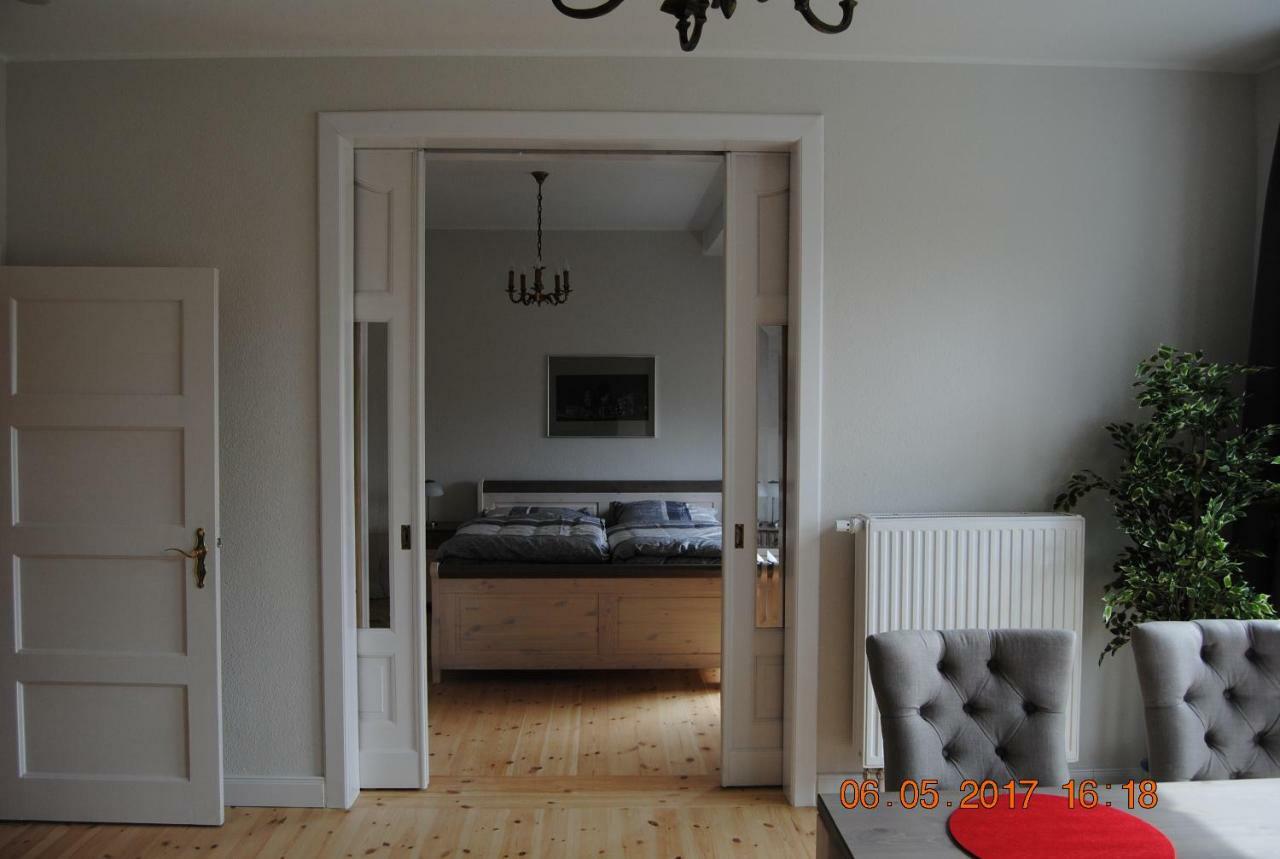 Ruhige Ferienwohnung In Der City Koenigswohnung Kiel Esterno foto