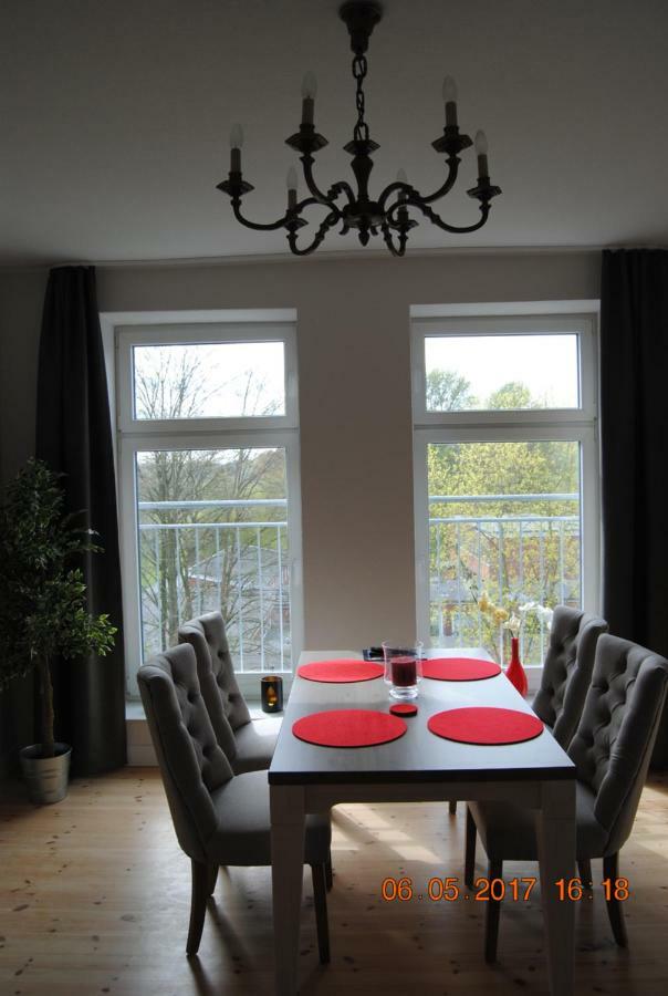 Ruhige Ferienwohnung In Der City Koenigswohnung Kiel Esterno foto