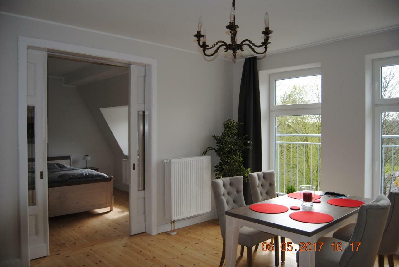 Ruhige Ferienwohnung In Der City Koenigswohnung Kiel Esterno foto
