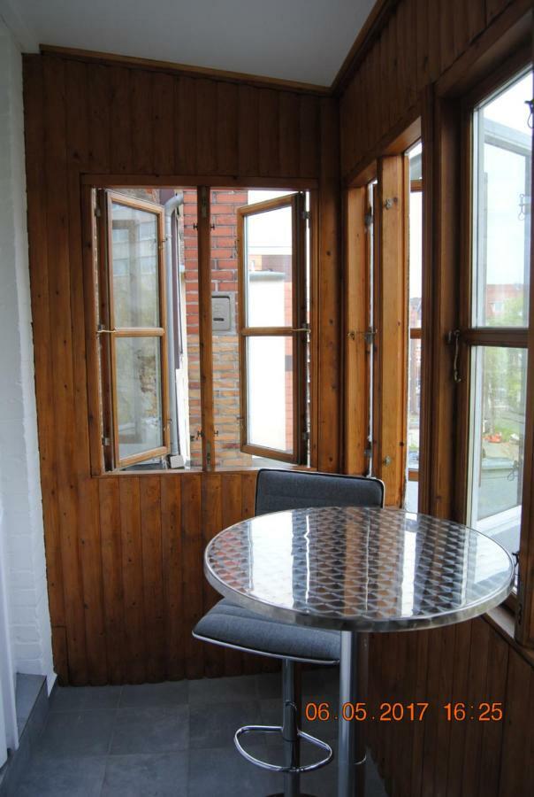 Ruhige Ferienwohnung In Der City Koenigswohnung Kiel Esterno foto